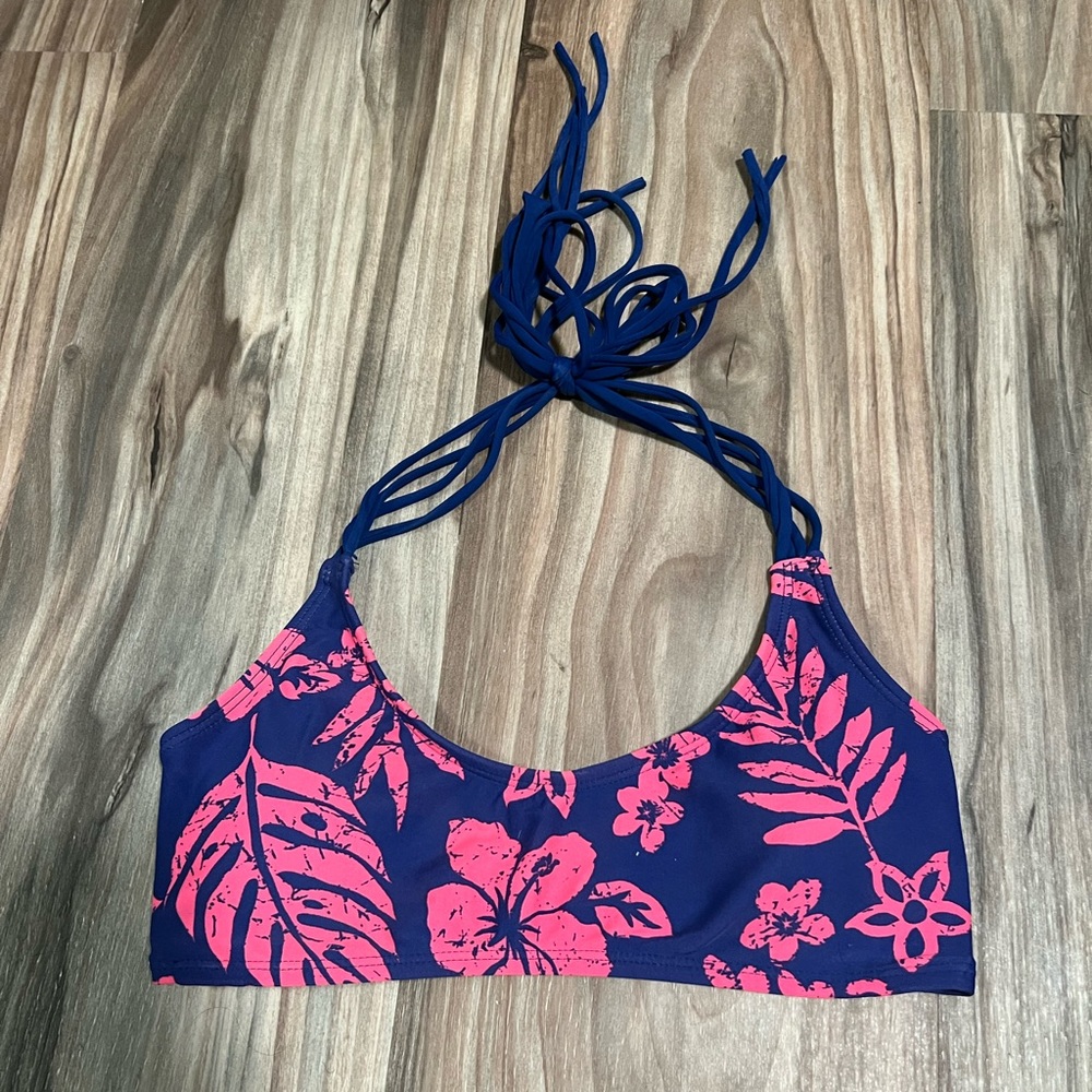Forever 21 bikini top size small